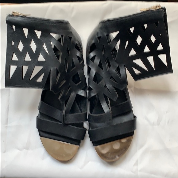 BCBGeneration Gladiator Sandal - Picture 2 of 4